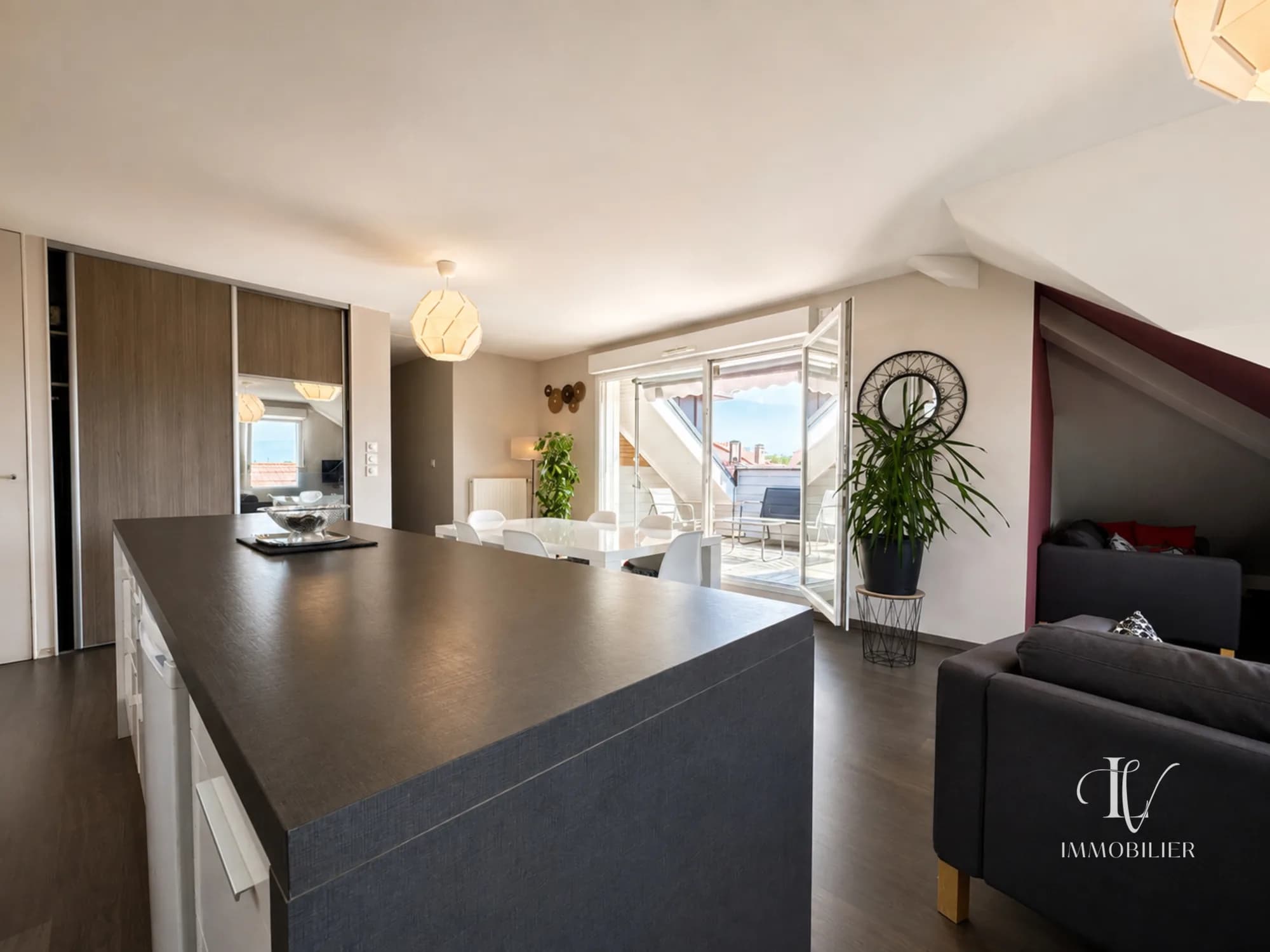 T4 en dernier étage, 115 m² au sol, à Douvaine - photo 1